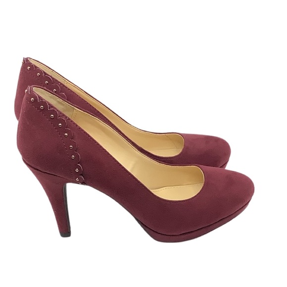 Liz Claiborne 6M Daylin Maroon Suede Studded Round Toe heels - Picture 2 of 9